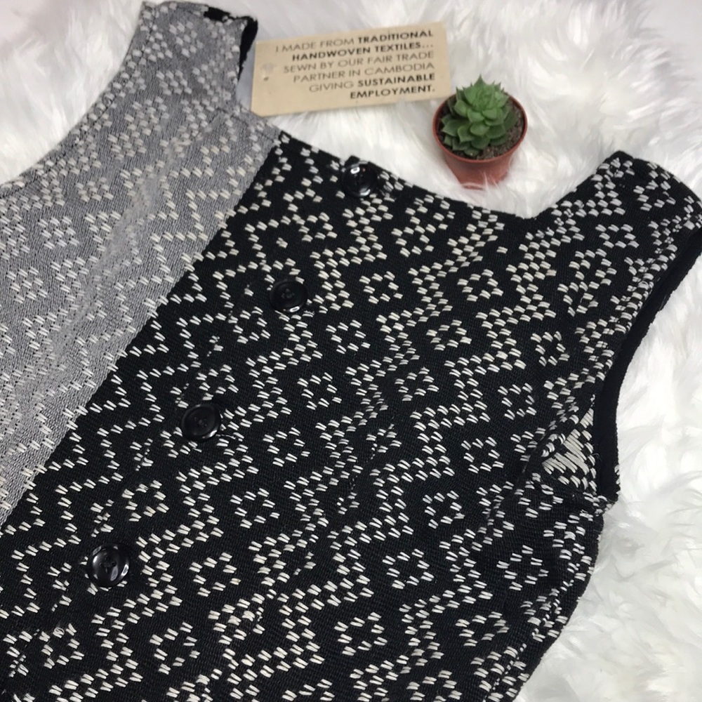 🫶Handwoven Reversible Ikat Tilly Dress - Picture 7 of 8